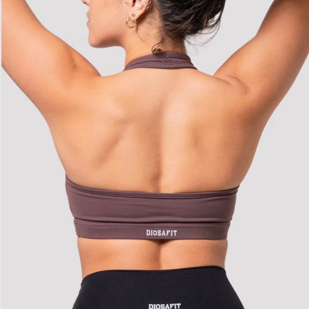 Diosa fit halter sports bra